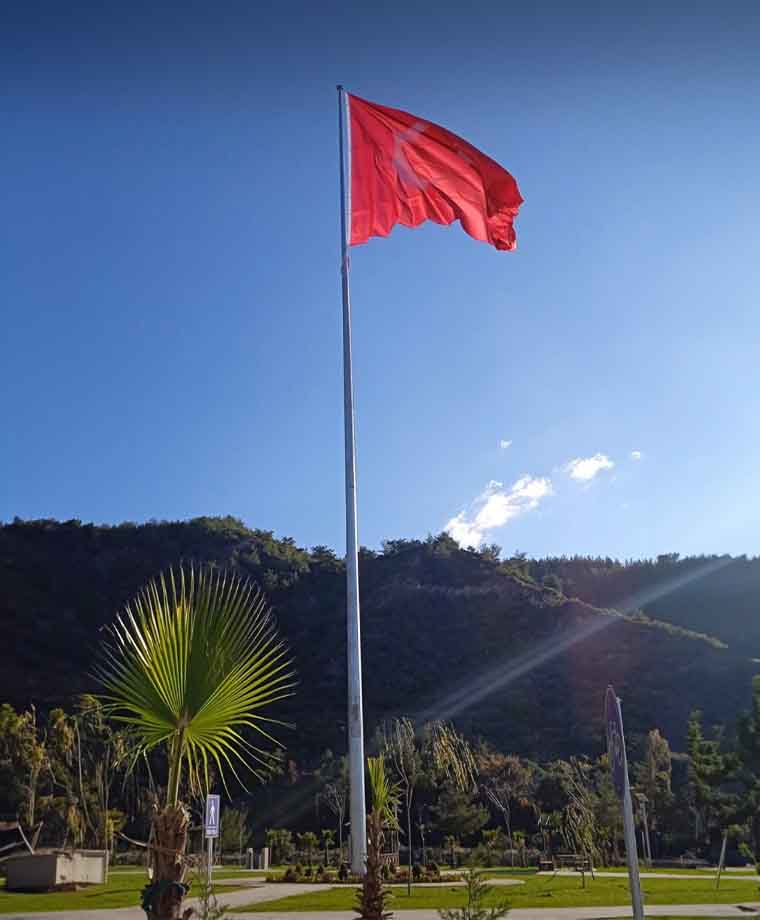 Osmaniye Belediyesi Galvaniz Bayrak Direği